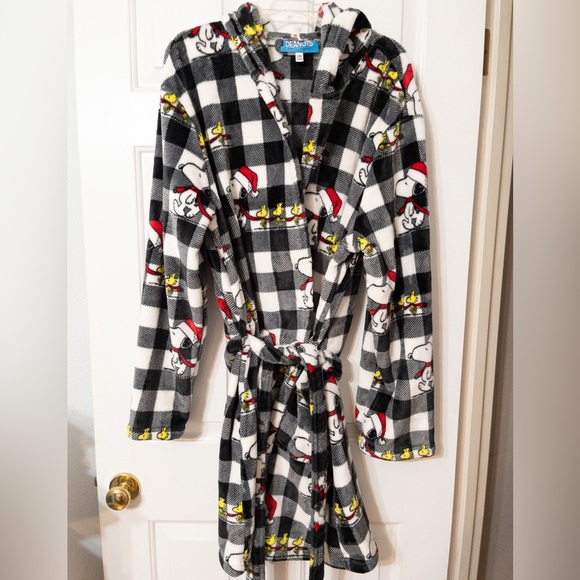🔥PEANUTS FLEECE BATHROBE🔥 - Picture 1 of 3